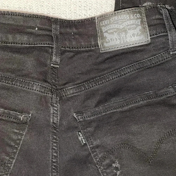 Women's Levi High Rise Skinny Size 27 - Picture 3 of 5